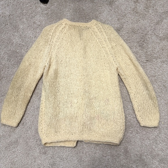 Vintage 50s 60s Handmade Floral Embroidered Cream Cardigan Sweater from Italy - Picture 8 of 9